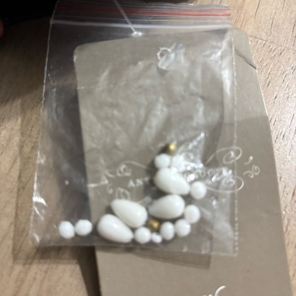 NWT Maeve Anthropology floral Navy Skirt with sequins and beadwork size xsmall - Picture 6 of 8